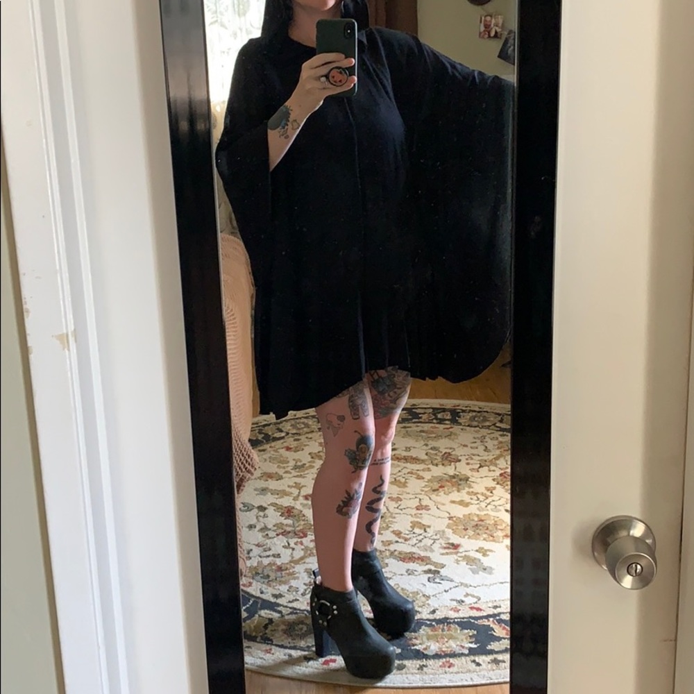 Hooded cape size XS/S.